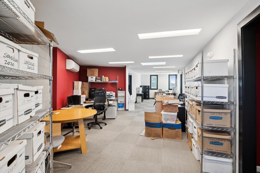 More Photos Of 1000 Calcot Pl, Oakland Warehouse For Sale