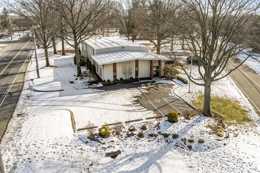 More Photos Of 801 Coopertown Rd, Delanco Industrial For Lease