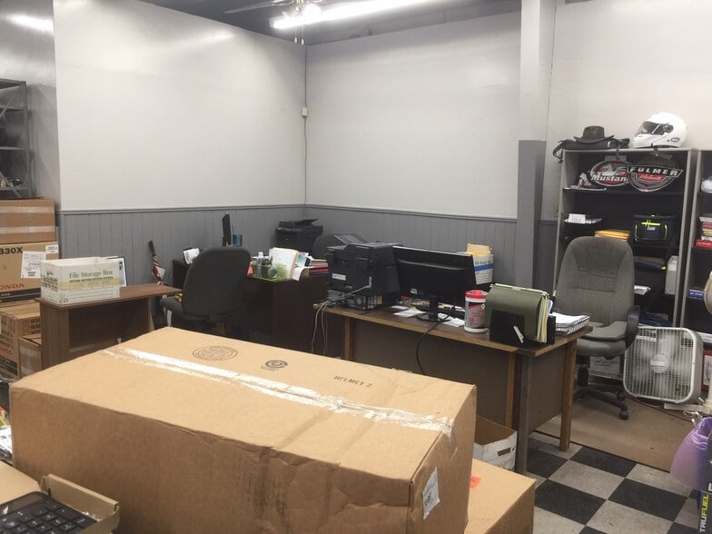 More Photos Of 1110 S Padre Island Dr, Corpus Christi Auto Dealership For Sale