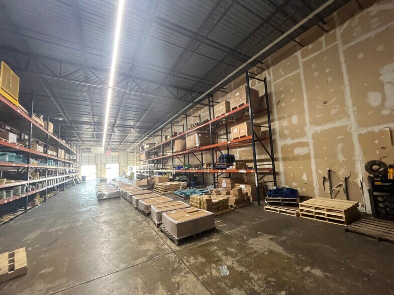 More Photos Of 4130-4150 Will Rogers Pky, Oklahoma City Warehouse For Lease