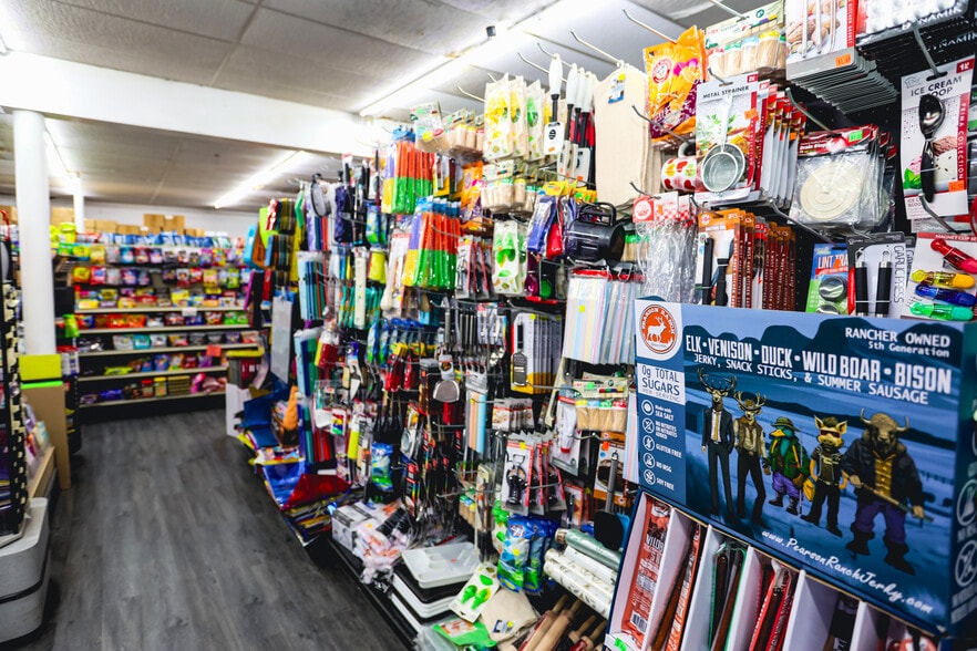 More Photos Of 9875 S Dixie Hwy, Erie Supermarket For Sale