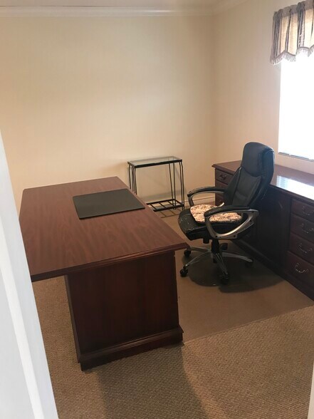 More Photos Of 15632 State Highway 110 S, Whitehouse Medical For Lease