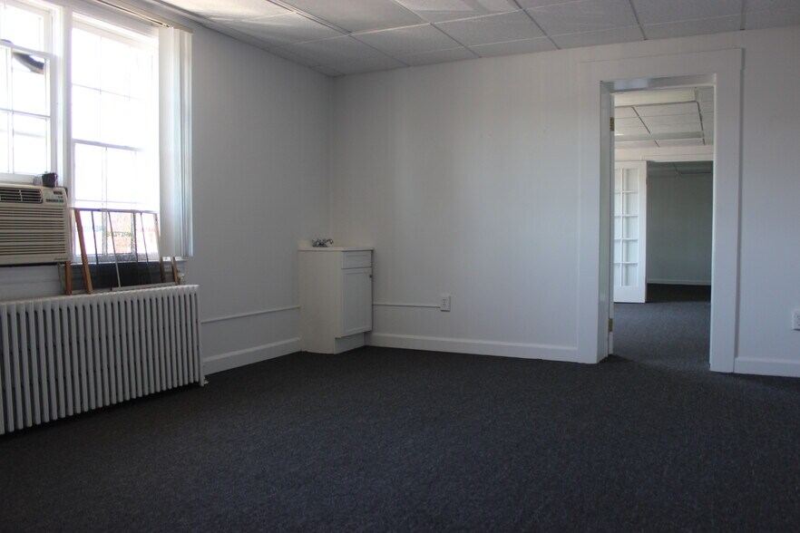 More Photos Of 2348 Whitney Ave, Hamden Storefront Retail Office For Lease