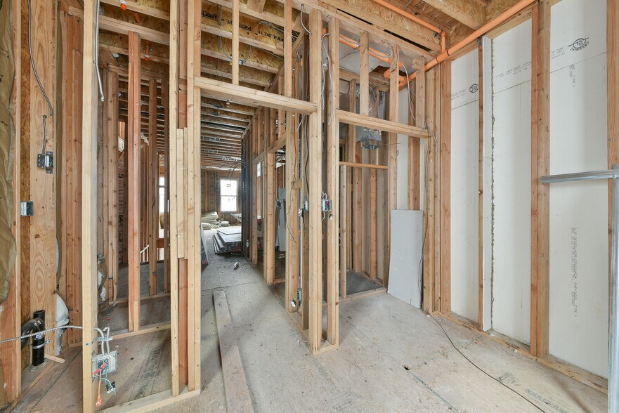 More Photos Of 1808 Frankford Ave, Philadelphia Storefront Retail Residential For Sale