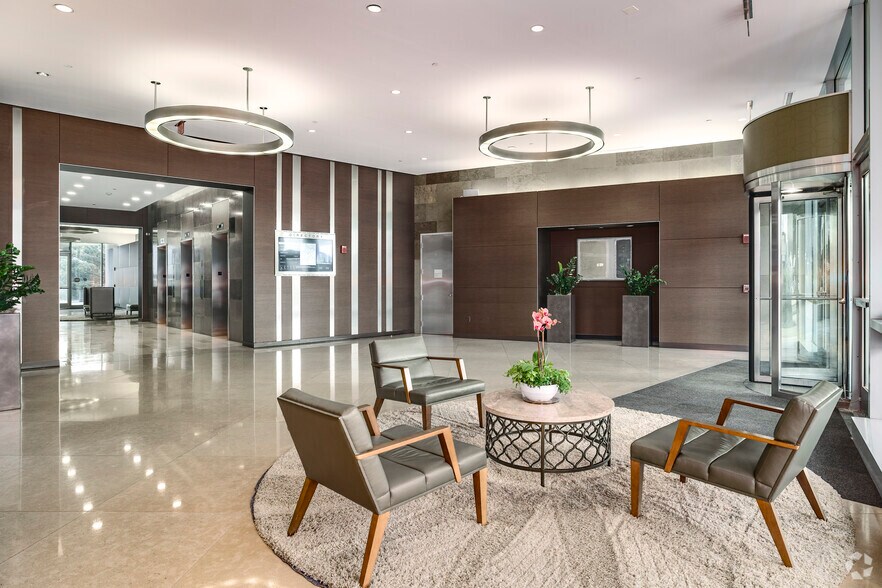 More Photos Of 1861 International Dr, Tysons Office For Lease