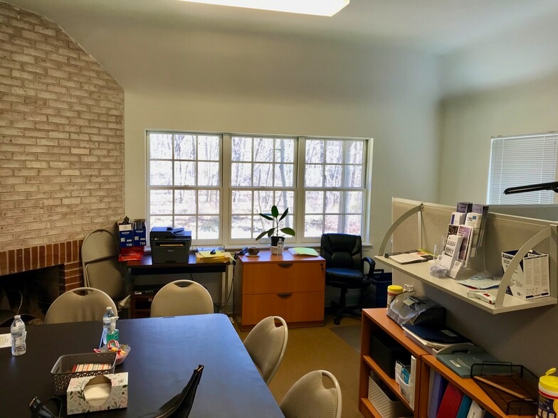 More Photos Of 2915 Newport Gap Pike, Wilmington Schools For Sale