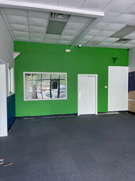 More Photos Of 5810 Main St, Zachary Unknown For Lease