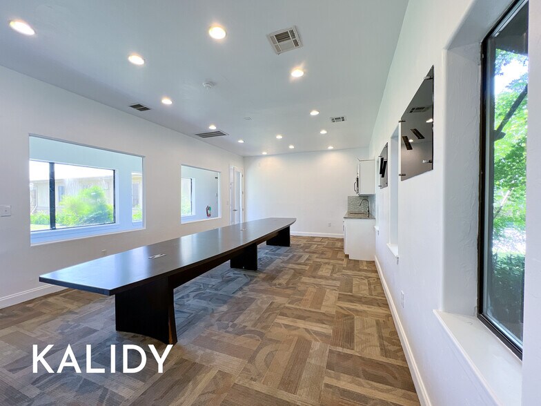 More Photos Of 14909 N Kelly Ave, Edmond Loft Creative Space For Sale