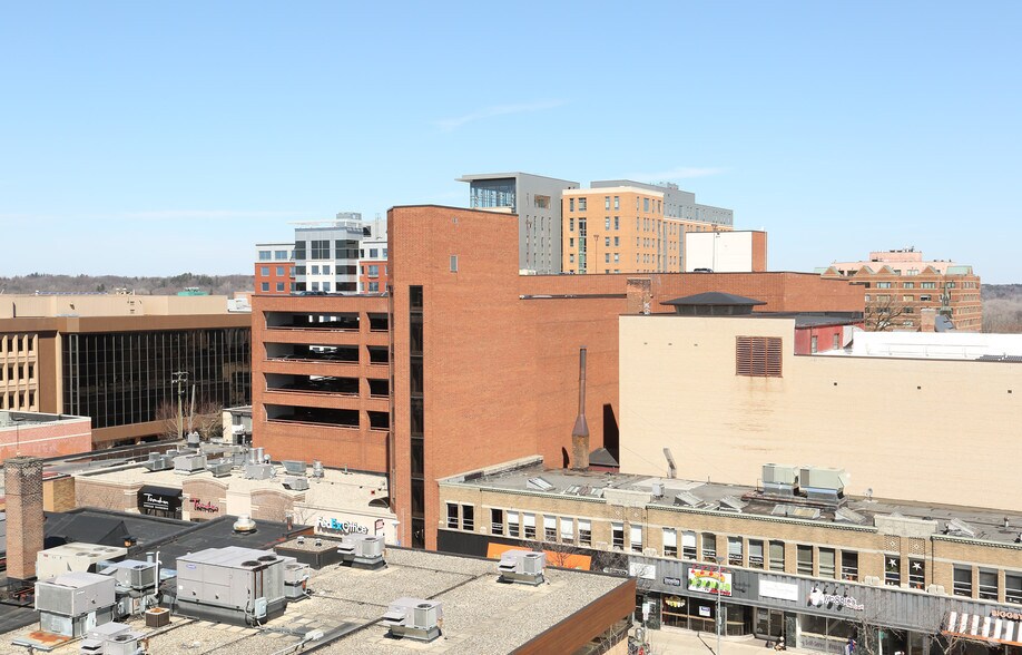 More Photos Of 500 E Washington St, Ann Arbor Parking Garage For Lease
