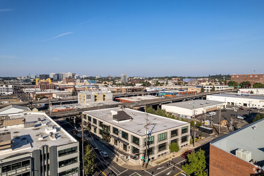 More Photos Of 1510 SE Water Ave, Portland Office For Lease