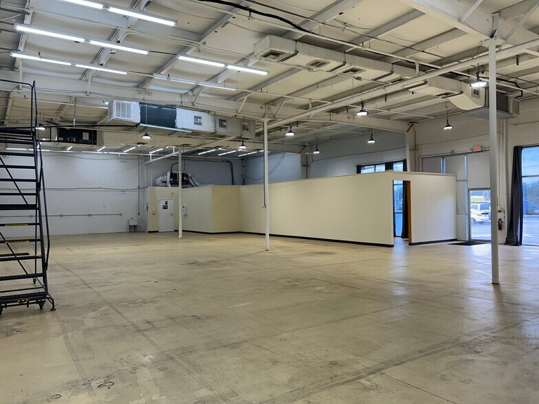 More Photos Of 7400 US Highway 19, New Port Richey Storefront For Lease