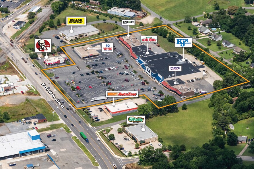 More Photos Of 1448 E Main St, Rock Hill Storefront For Lease