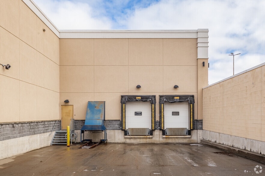 More Photos Of 3742 Innes Rd, Ottawa Unknown For Lease