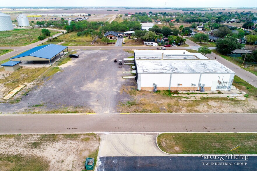More Photos Of 218 Industrial Street, Edcouch Warehouse For Sale