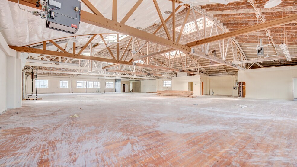 More Photos Of 132 9th St, San Francisco Research And Development For Lease