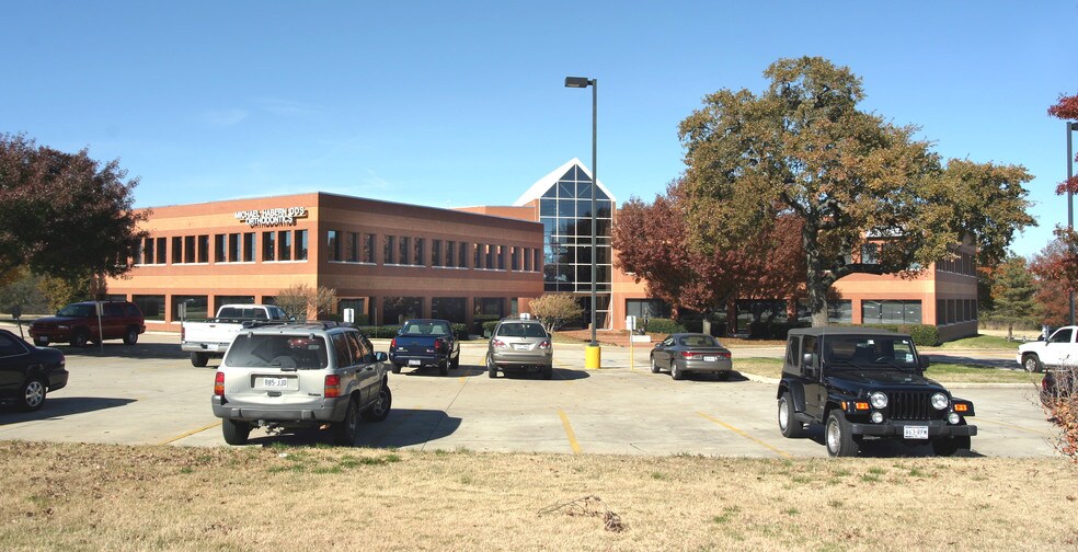 More Photos Of 3700 River Walk Dr, Flower Mound Office For Lease