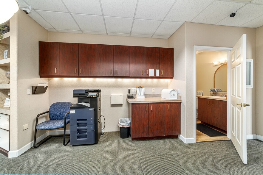 More Photos Of 434 SW 14 St, Ocala Office Residential For Sale