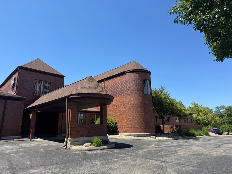 More Photos Of 212 E La Salle Ave, South Bend Office For Sale
