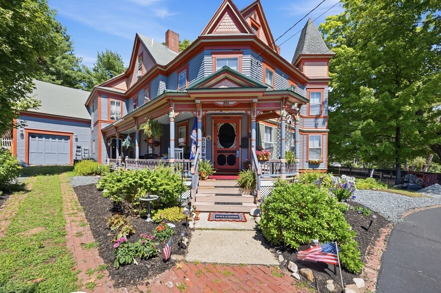 More Photos Of 8 Pleasant St, Plymouth Hospitality For Sale