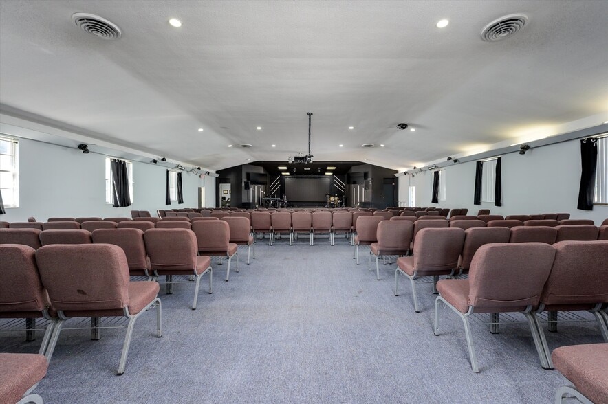 More Photos Of 6104 Polk Ave, Lakeland Religious Facility For Sale