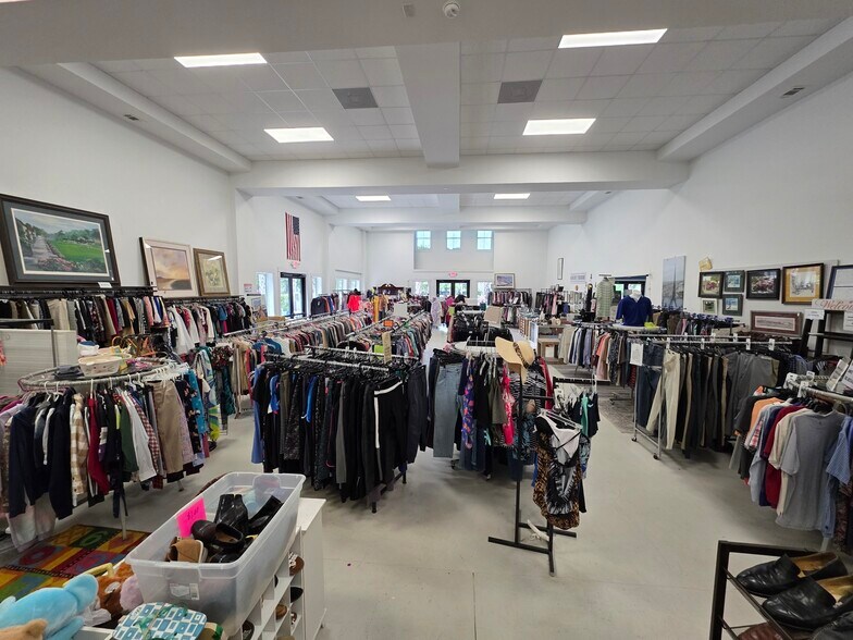 More Photos Of 4371 Bluffton Parkway, Bluffton Storefront Retail Office For Lease