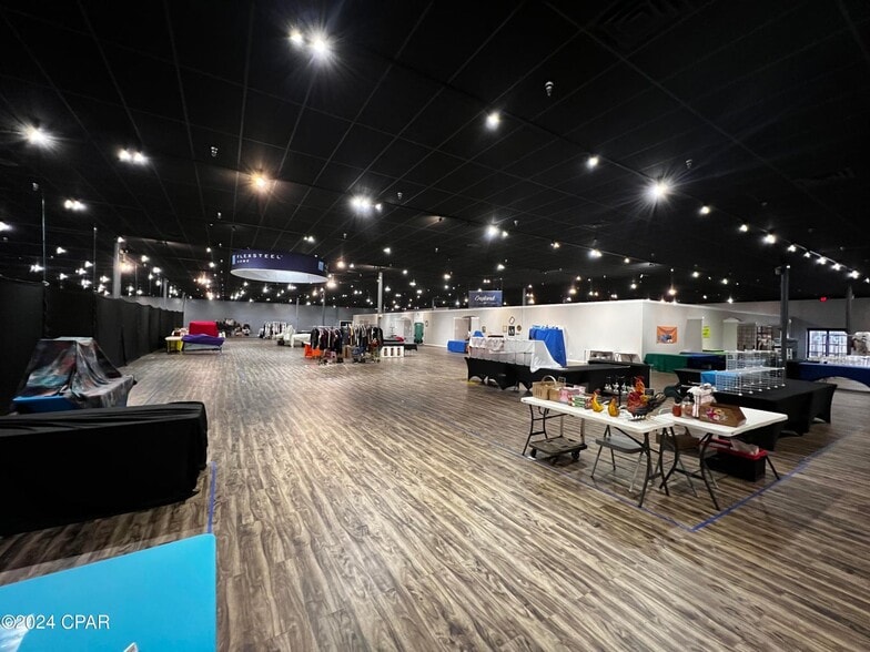 More Photos Of 7157 Front Beach Rd, Panama City Freestanding For Lease