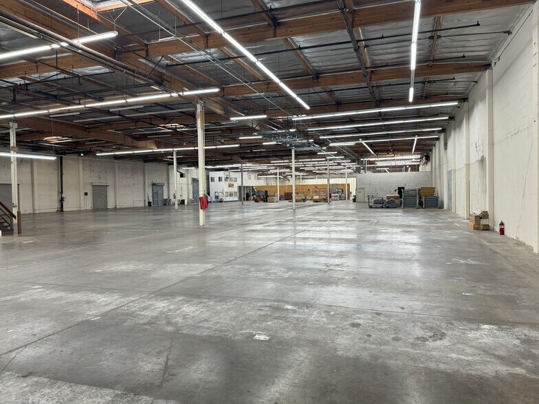 More Photos Of 5300 Alla Rd, Los Angeles Warehouse For Lease