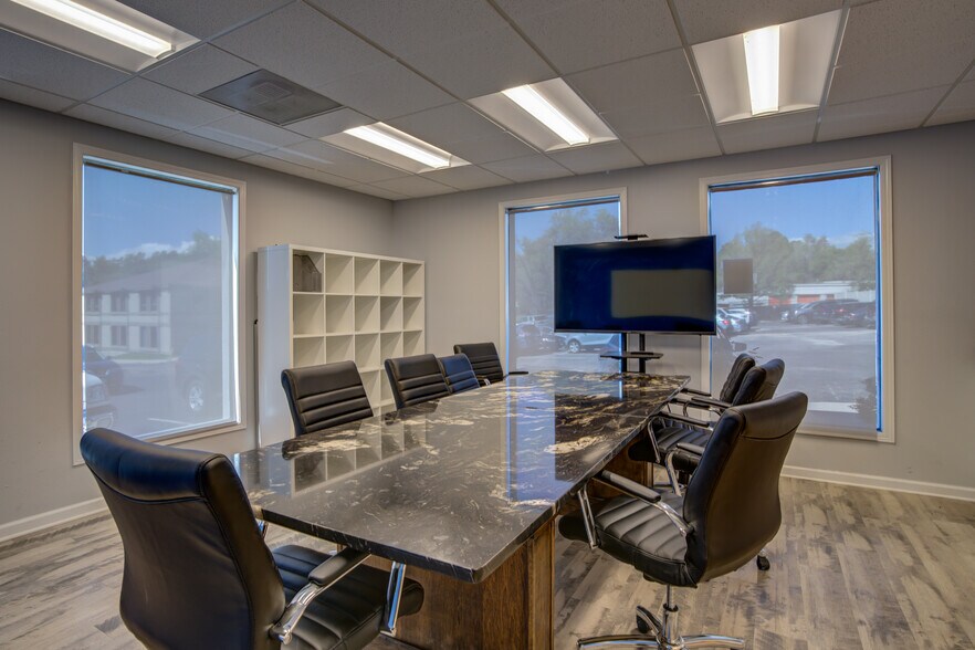 More Photos Of 2960 N Academy Blvd, Colorado Springs Office For Sale