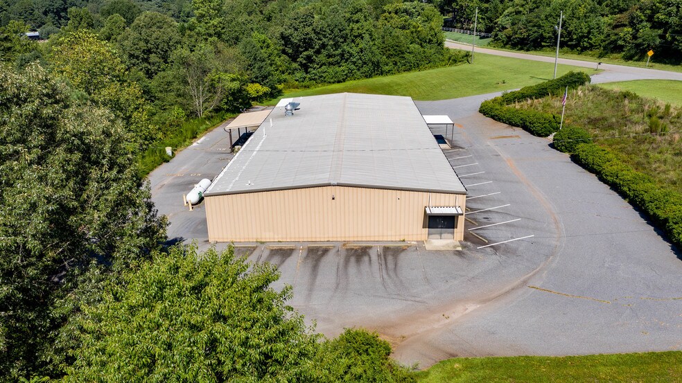 More Photos Of 1803 Claude Rd, Conover Religious Facility For Lease