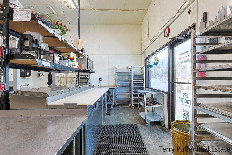 More Photos Of 246 Division St, Hesperia General Retail For Sale