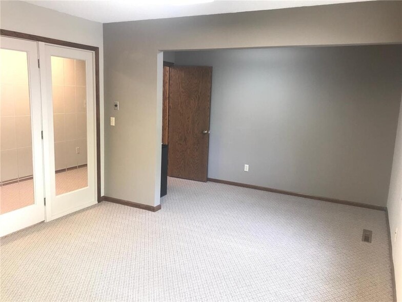 More Photos Of 130 Park Ave S, Saint Cloud Office For Sale