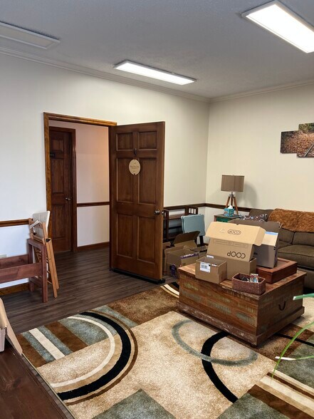 More Photos Of 1930 N Lakeman Dr, Bellbrook Office For Lease