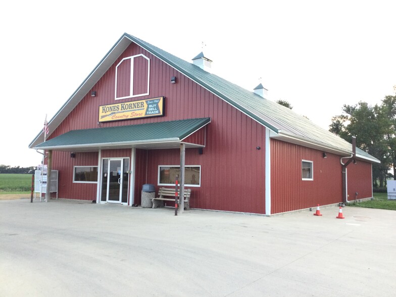 Primary Photo Of 18299 US Highway 81, Castlewood Convenience Store For Sale