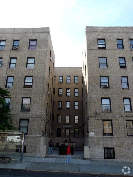 More Photos Of 2080-2090 Grand Concourse, Bronx Apartments For Lease