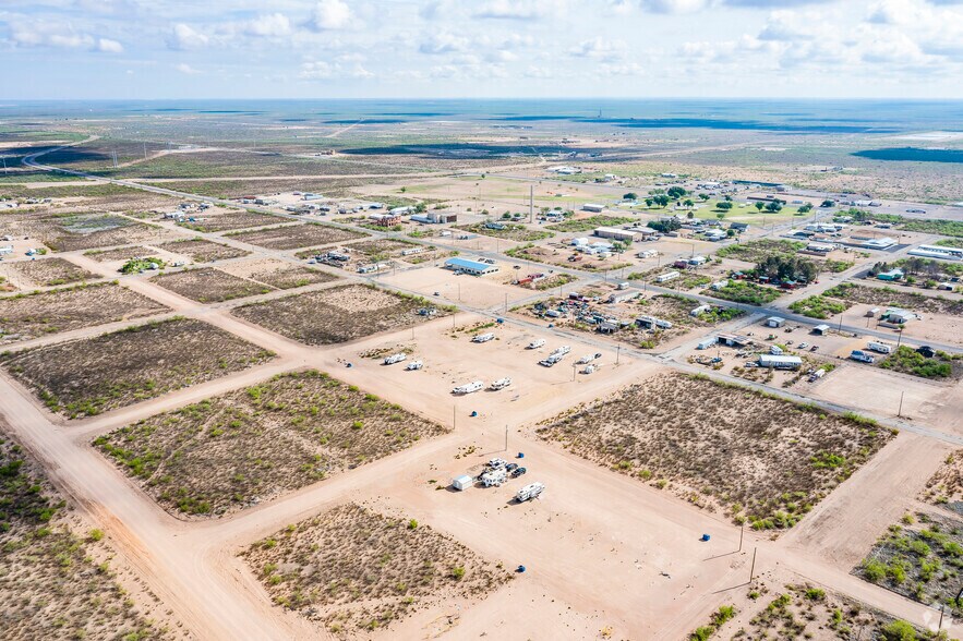 More Photos Of 801 Woodard St, Pyote Trailer Camper Park For Sale