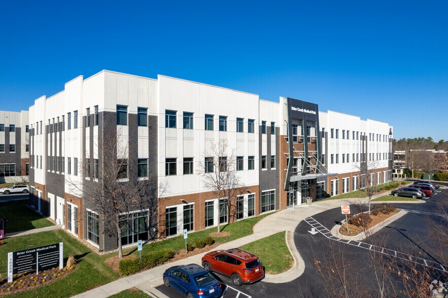 More Photos Of 10208 Cerny St, Raleigh Medical For Lease