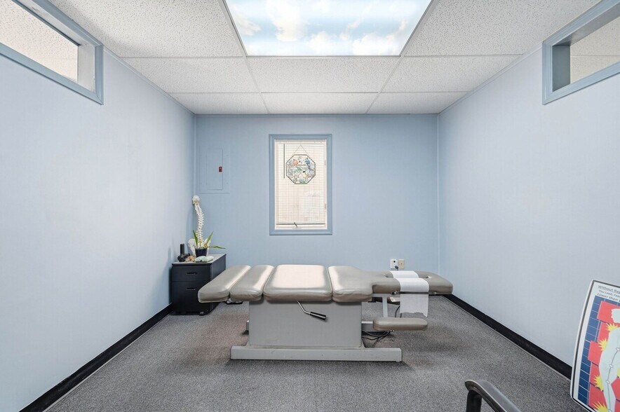 More Photos Of 2920 NJ-23, Newfoundland Office For Lease