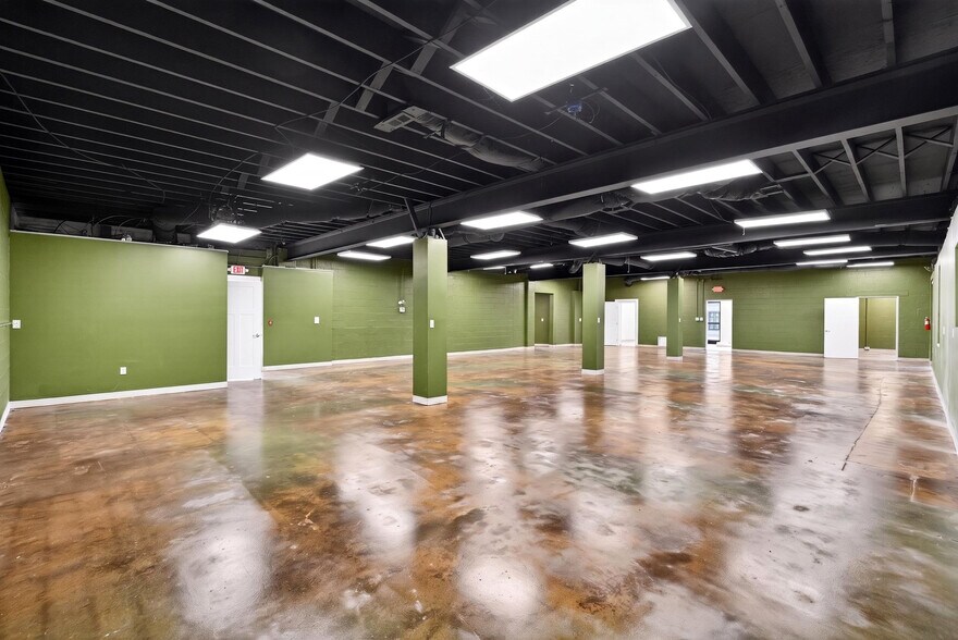 More Photos Of 1141 S Trade St, Tryon General Retail For Lease