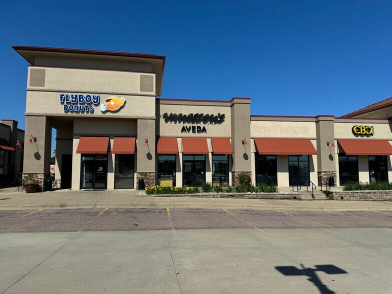 More Photos Of 5005 S Western Ave, Sioux Falls General Retail For Lease