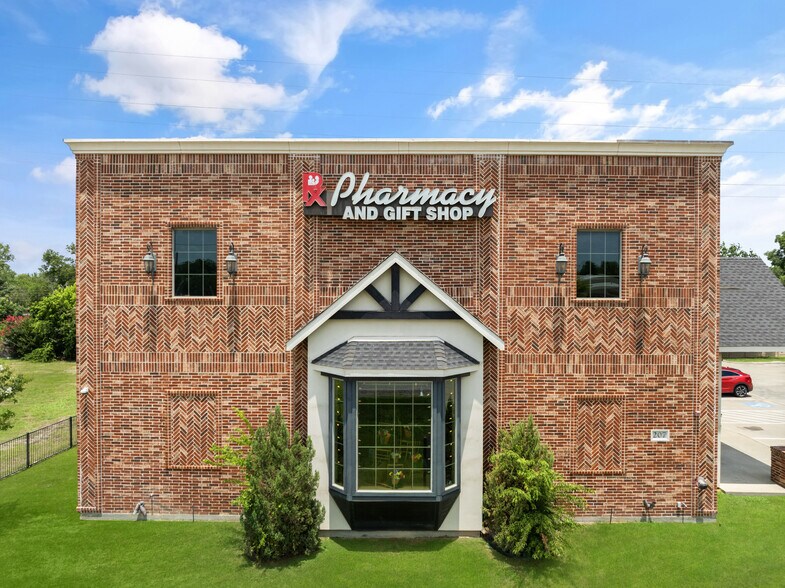Primary Photo Of 207 E Byron Nelson Blvd, Roanoke Storefront Retail Office For Sale