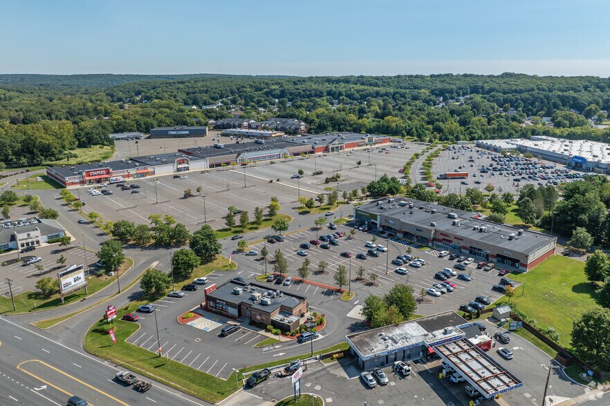 Primary Photo Of 950 Wolcott St, Waterbury Unknown For Sale