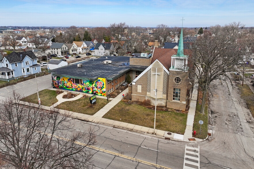 More Photos Of 2006 60th St, Kenosha Religious Facility For Sale
