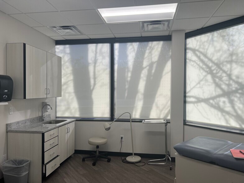 More Photos Of 4460 Highland Dr, Salt Lake City Medical For Lease
