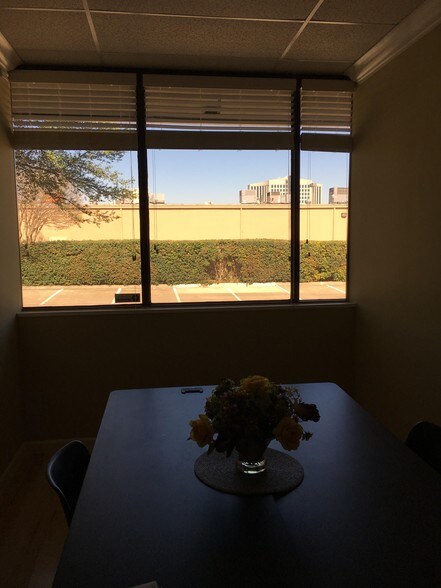 More Photos Of 17000 Preston Rd, Dallas Office For Lease