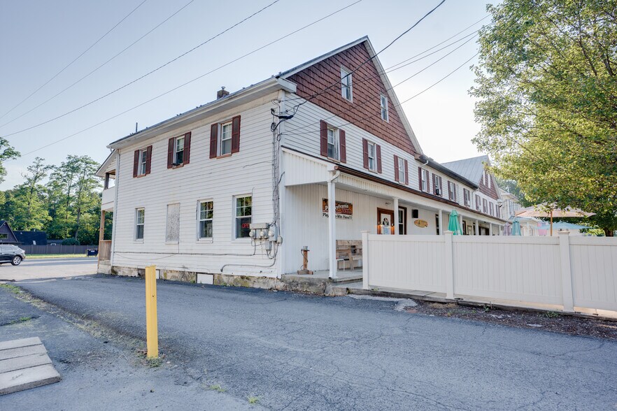 More Photos Of 236 N Main St, Milroy General Retail For Sale