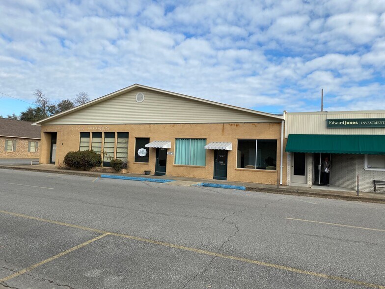 More Photos Of 311 Texas St, Vidalia Office For Sale