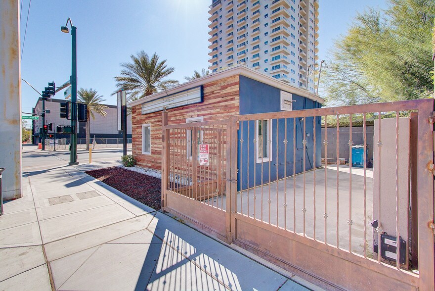 More Photos Of 800 S Casino Center Blvd, Las Vegas Loft Creative Space For Sale