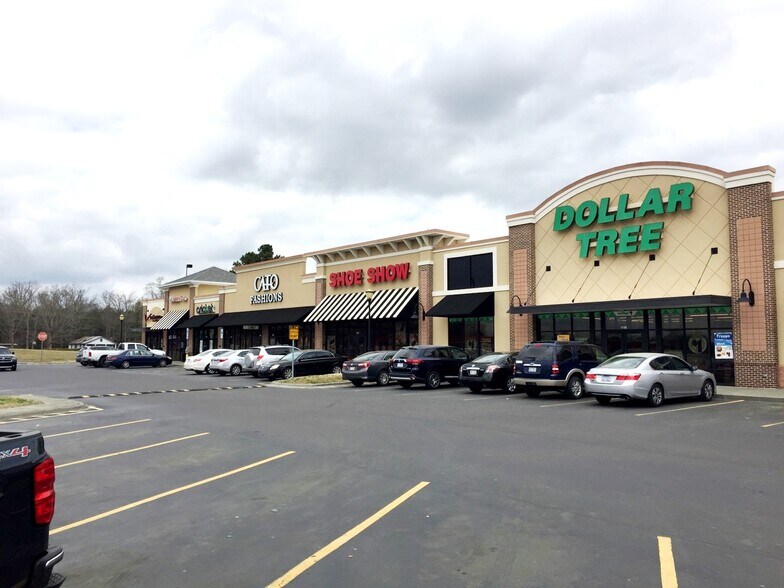 More Photos Of 1015 Lewis St, Oxford General Retail For Lease