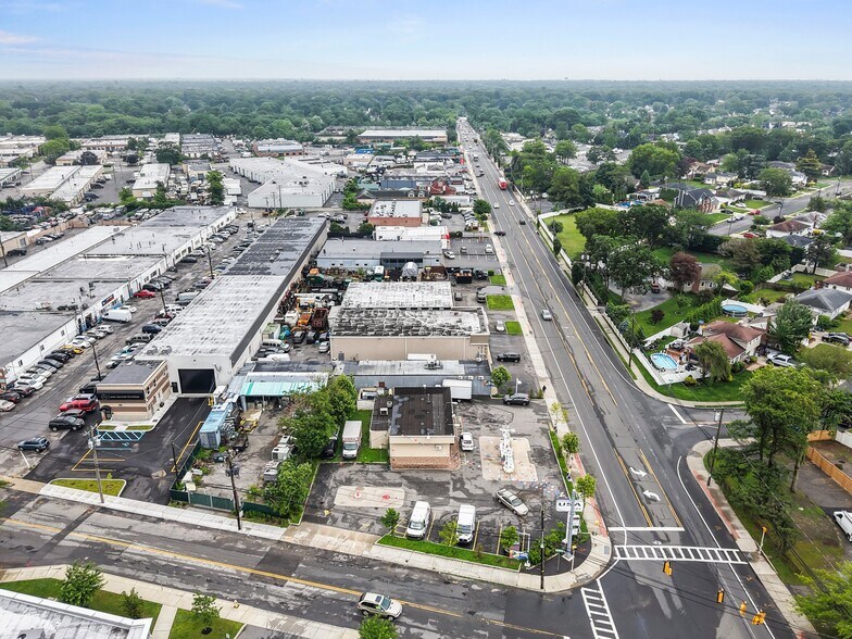 More Photos Of 257 Bay Shore Rd, Deer Park Convenience Store For Sale