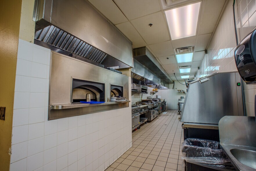 More Photos Of 891 De Marco Dr, Henderson Restaurant For Lease
